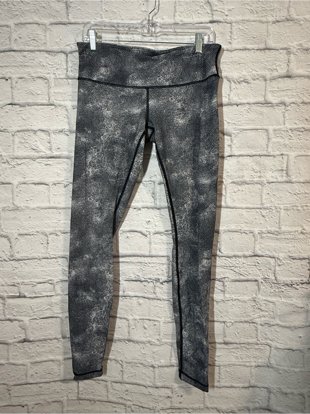 lululemon athletica Gray Black Patterned Leggings, size medium 10